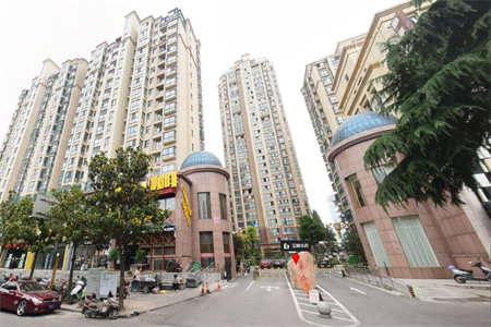 城中花园3楼93平送车库12平3室2厅1卫